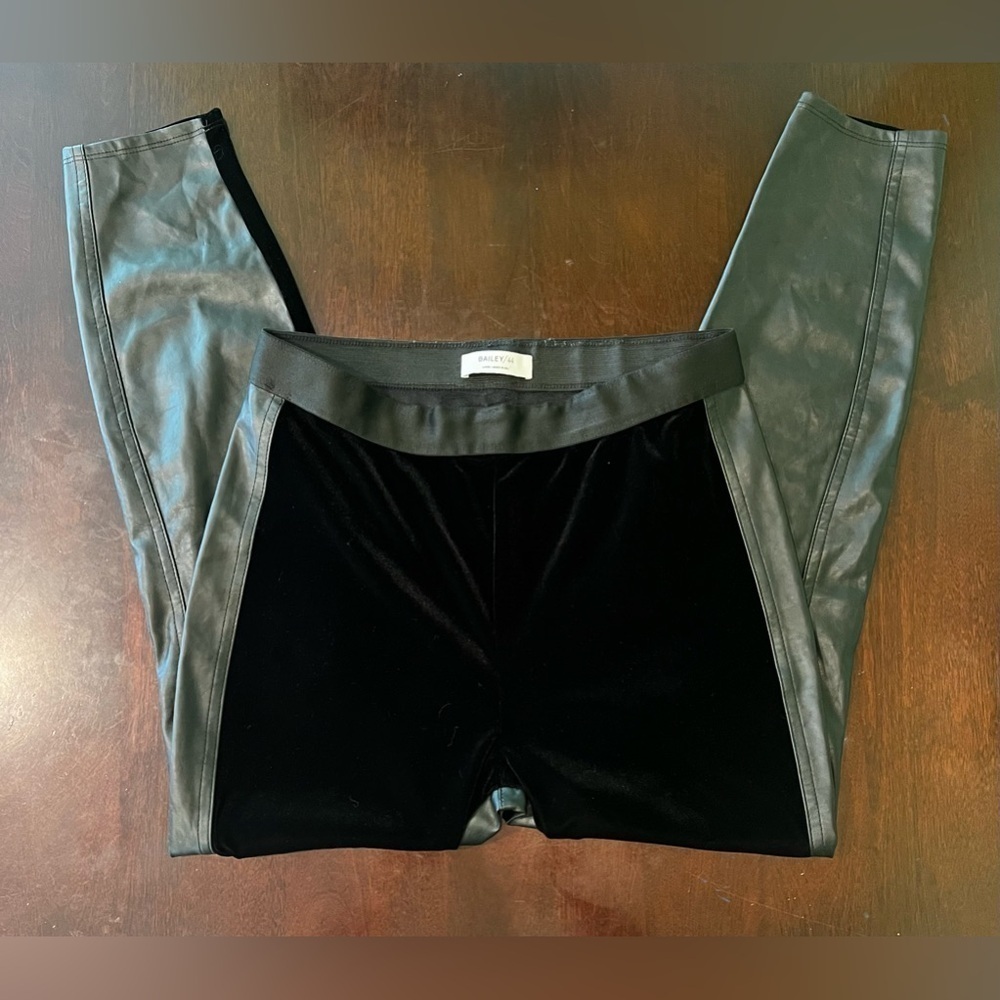 BAILEY 44 Olivia Velvet & Faux Leather Ankle Pants In Black - Picture 2 of 9